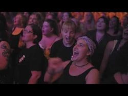 1500 Menschen singen „I Want It That Way“ 1500 menschen singen i want it t