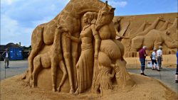 30 skulpturen aus sand
