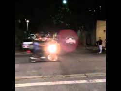 aufgepimpter motorroller mit vie