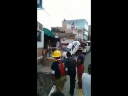 Auto von Abhang bergen auto von abhang bergen