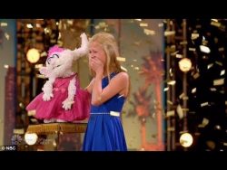 bauchrednerin puppenspielerin un