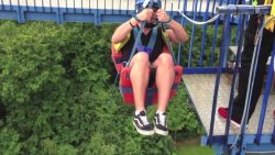 Bungee Jumping Attraktion in dänischem Freizeitpark bungee jumping attraktion in dae