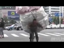 Chinesischer Lieferdienst ist unterwegs chinesischer lieferdienst ist un