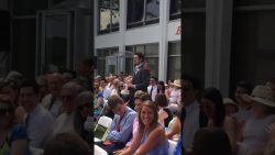 das blumenmaedchen ist aber gros