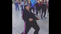 diese oma weiss wie man tanzt