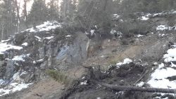 erdrutsch an einer gebirgsstrass
