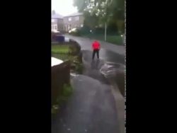 fahrt doch mal durch die pfuetze