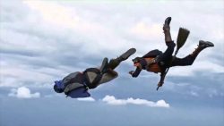 Fallschirmspringer spielen Quidditch fallschirmspringer spielen quidd