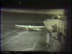 flugzeug und killer welle am flu