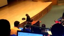 hier kommt indiana jones