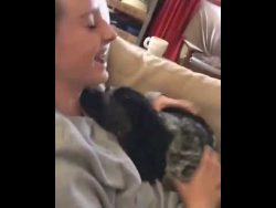 Hund will einfach nur kuscheln hund will einfach nur kuscheln