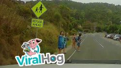 immer schauen wenn man ueber die