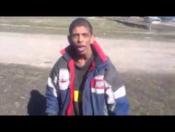 junge singt wiggle von jason der