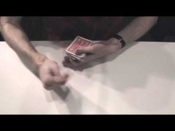 kartenjongleur mit flinken finge