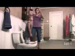 kind ist in die toilette gefalle