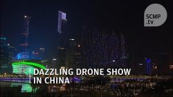 lichtershow mit ueber 1000 drohn