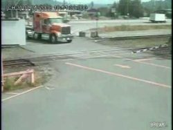 lkw umfaehrt halbschranke