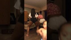 Machen wir mal eine Twerk Videobomb machen wir mal eine twerk videob