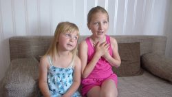 Mädchen singen - Junge, du bist peinlich maedchen singen junge du bist pe