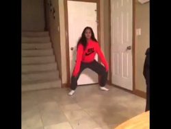 Mädchen tanzt und fliegt hin maedchen tanzt und fliegt hin