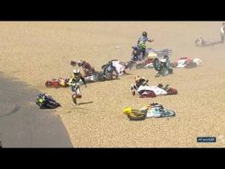 Massencrash beim Moto3 in Le Mans massencrash beim moto3 in le man