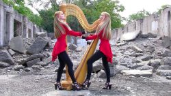 metallica auf einer harfe spiele