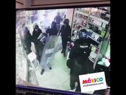 Mexikanische Polizei im Klau Einsatz mexikanische polizei im klau ein