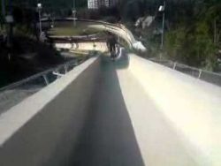 mit 60 km h mountainbiker rasen