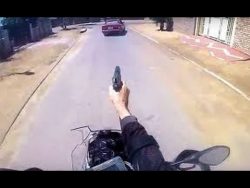 motorrad polizist schiesst auf a