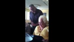 mutter erkennt ihren eigenen soh