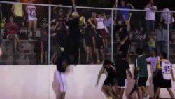 opa rockt den fussballkaefig