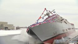 schiffe beim krassen stapellauf