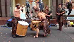 schottische strassenmusik in der