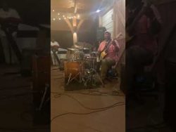 Sensationeller Alleinunterhalter by Amber Woodhouse sensationeller alleinunterhalter