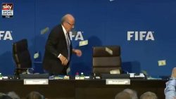 sepp blatter im geldregen