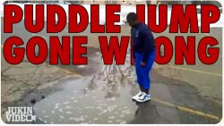 sprung in eine tiefe pfuetze