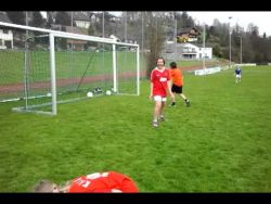 torjubel mit griff an den hinter