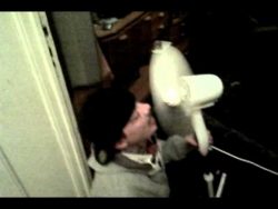 Ventilator mit der Zunge anhalten ventilator mit der zunge anhalte