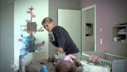 volle windel beim kleinkind