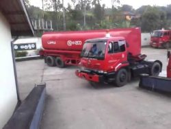 wendemanoever mit einem tankwage