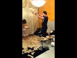 wenn der papa mit geld um sich s