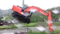Wenn ein Bagger baden geht wenn ein bagger baden geht