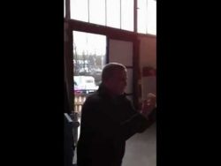 wenn mann ein brett vor den kopf