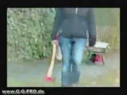 wuetende russische ex frau packt