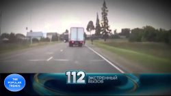 zwei fahrradfahrer mit sehr viel