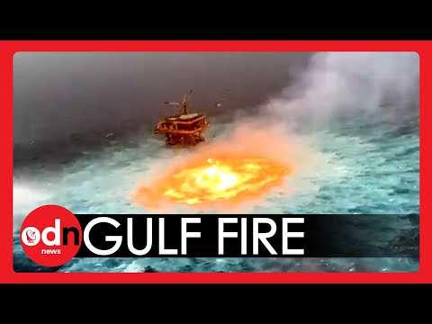 Sea Surface ON FIRE in Mexico Gulf Pipeline EXPLOSION meer brennt