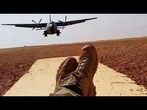 Wer von beiden hat mehr Angst? flugzeug soldat