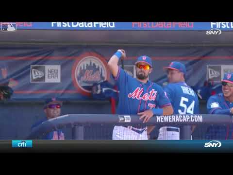 baseballschlaeger fliegt