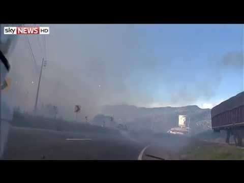 Riesige Explosion - Feuerwerksfabrik explodiert feuerwerrk