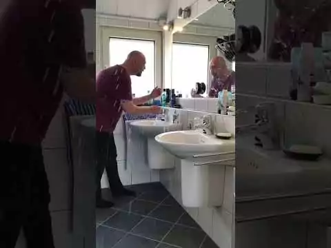 Der erste Besuch beim Sohn sohn besuchen